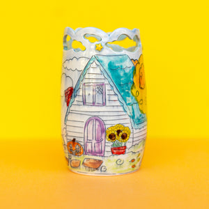 # 7 Haunted House : Small Vase