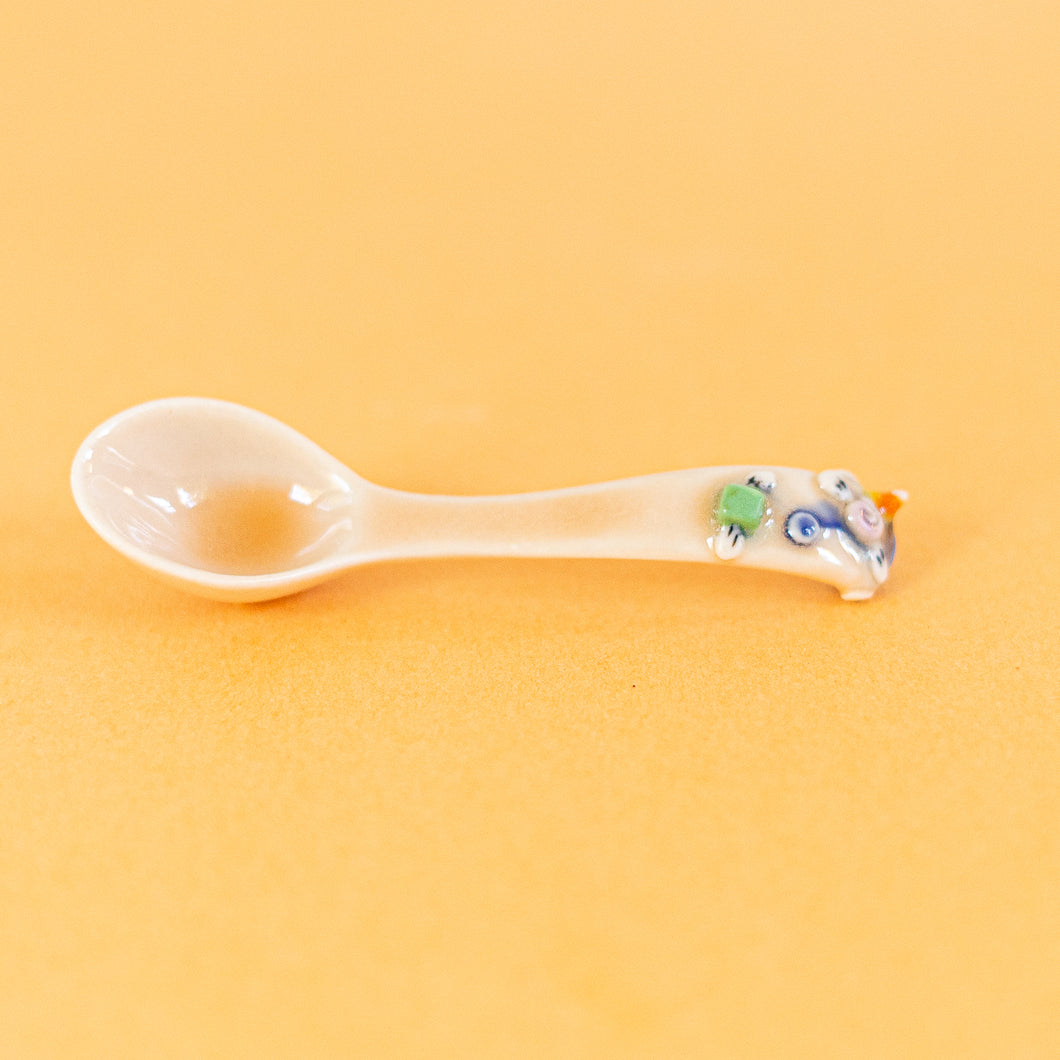 # 16 Halloween Candy : Teaspoon spoon
