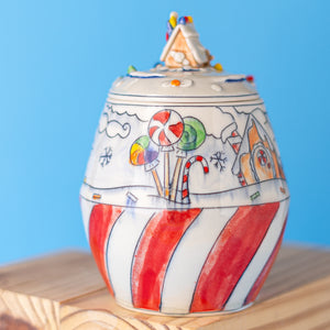 # 10 Gingerbread House Peppermint Swirl : Sugar Jar