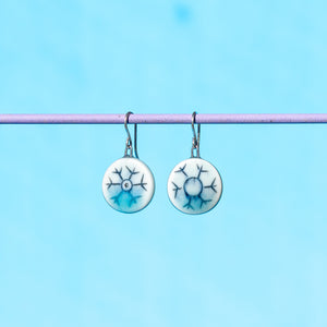 # 97 Snowflake : Earrings